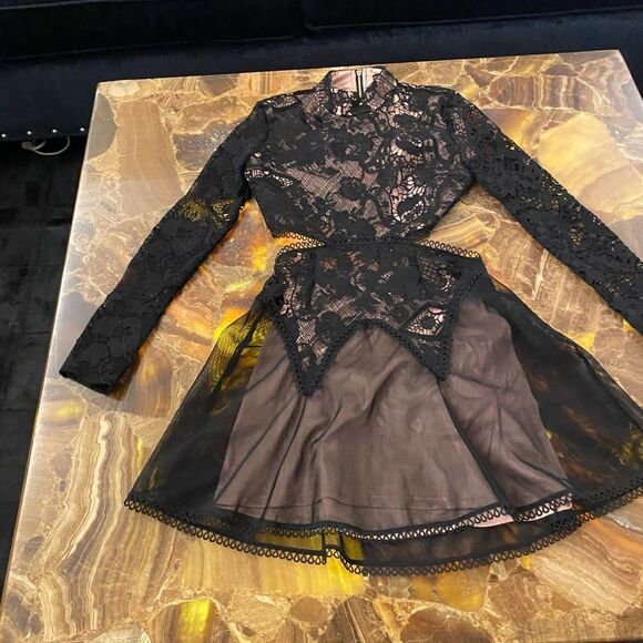 Boohoo sexy dress, size 2 - Picture 4 of 6